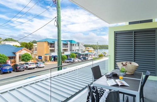 Huskisson Apartment | Ishtar Apartment 5 by Book Jervis Bay - Water Views