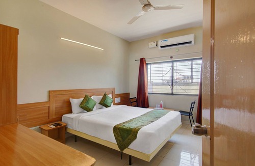 Rajajinagar Hotel | Itsy By Treebo - KES Residency