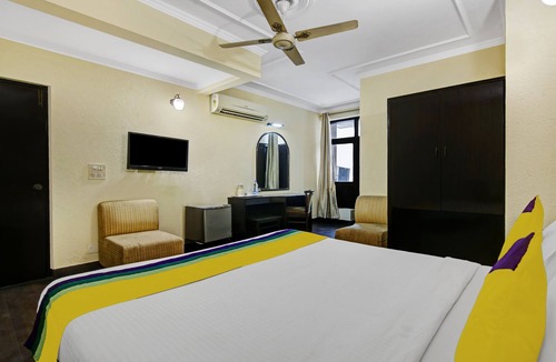 Block E Hotel | Itsy Hotels Arien International