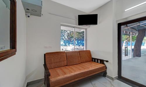 Kalapettai Hotel | Itsy Hotels Green Villa, 2 Km From Rock Beach