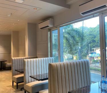 Jogeshwari West Hotel | J Hotel and Banquets