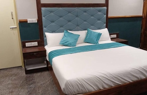 Tiruvettipuram Hotel | Jaithri Hotel and Event Center