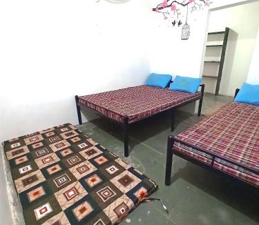 Jejuri Hotel | Jay malhar bhaktniwas & lodging