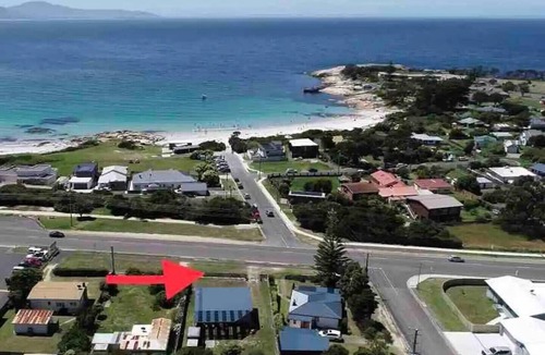 Bicheno House | "Jetty's End Bicheno"
