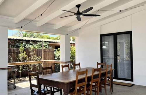 Currimundi House | Jewel In The Crown Pet Friendly Near Currimundi Lake