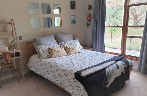 Buln Buln Other | Jilly Park Farmstay-authentic farm experience in beautiful home , breakfast incl