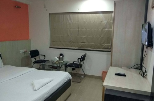 Hingana Hotel | JK Rooms 122 Shaheen Lodging & Boarding