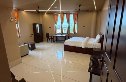 Thanjavur Hotel | JRR room stay