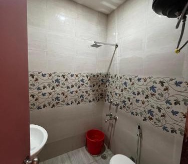 Hauz Khas Village Apartment | Jungle Retreat 3-71 BNB