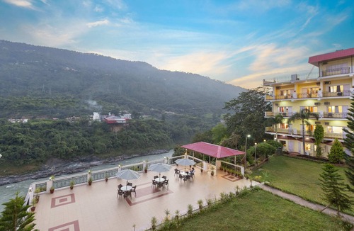 Srinagar Hotel | juSTa Riverside Resort - Srinagar