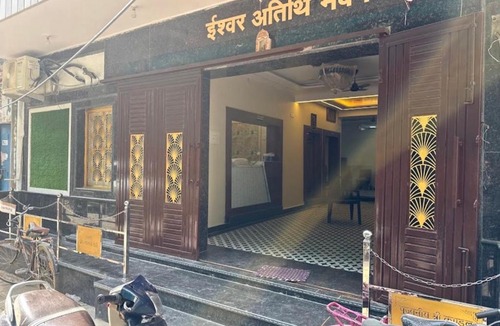 Varanasi Hotel | Kashi Heritage by Ishwar Atithi Bhawan Walking Distance to Kashi Vishwanath Mandir & Dashashwamedh Ghat