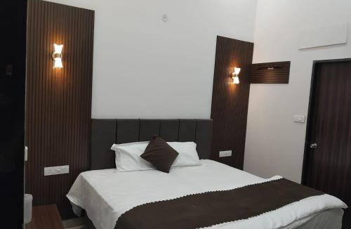 Indore Hotel | Kiwi Inn Hotel Palda
