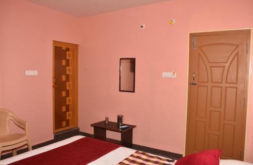 Thirukadaiyur Hotel | KJ ROOMs