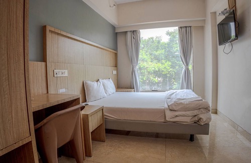 Nerul Hotel | KJSP SEASONS HOTEL