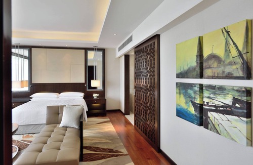 Edapalli Hotel | Kochi Marriott Hotel