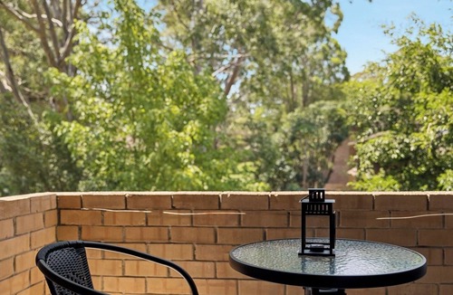 Macquarie Park Apartment | KozyGuru | Macquarie Park | Sunny Apt near Metro