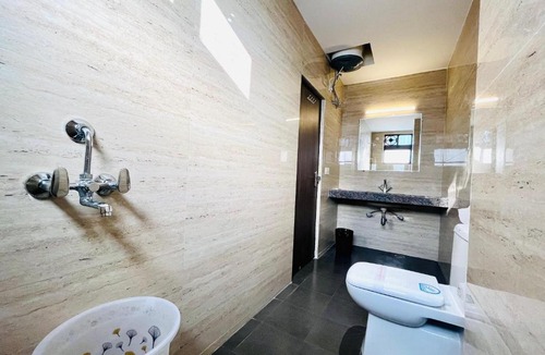 Gomti Nagar Hotel | La Casa Residency