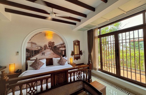 White Town Hotel | La Plage SeaView Suites