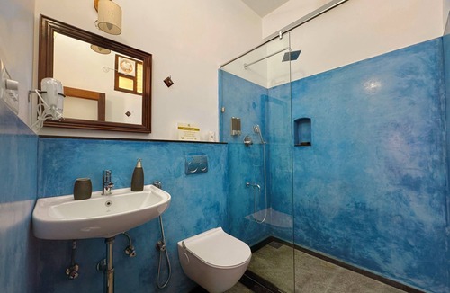 White Town Hotel | La Plage SeaView Suites
