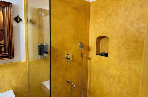 White Town Hotel | La Plage SeaView Suites