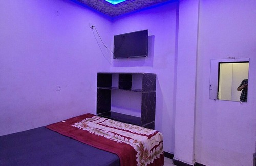 Mathura Hotel | Ladli homes