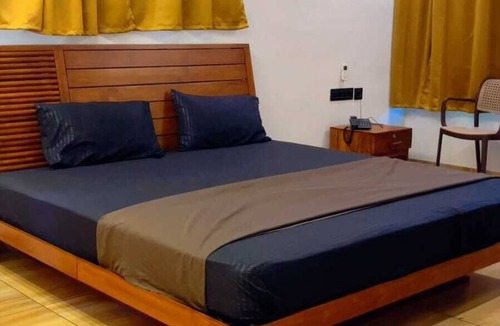 Chittar Lake Hotel | Lake Residency