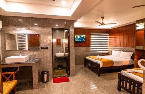 Chottanikkara Hotel | Lakshmi Residency Chottanikkara