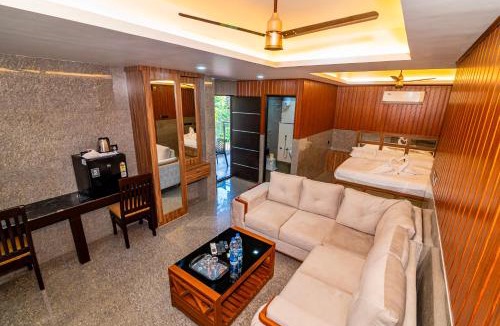 Chottanikkara Hotel | Lakshmi Residency Chottanikkara