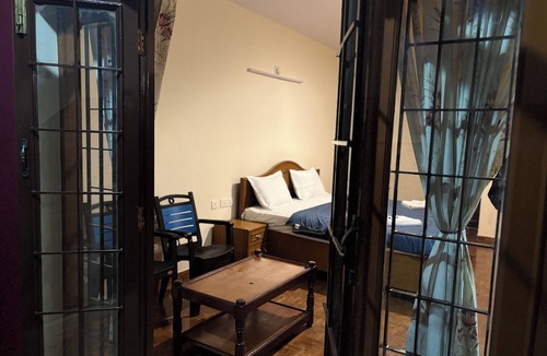 Thalayathimund Hotel | Lakshna Prastha