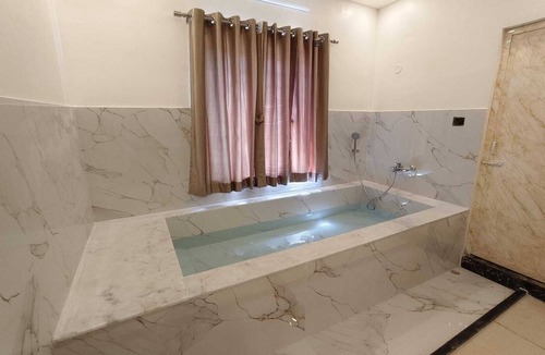 Kuilapalayam Hotel | Le Avirah