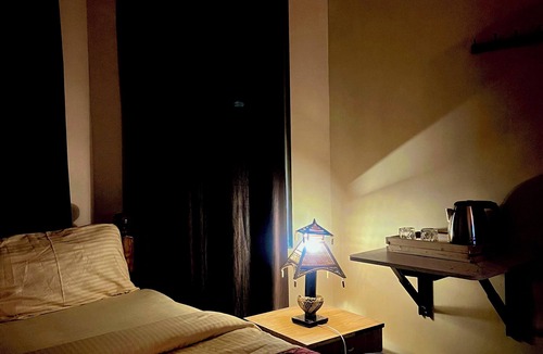 Kalapettai Hotel | Le French White Villa
