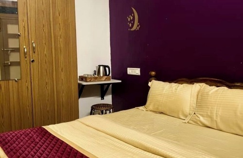 Kalapettai Hotel | Le French White Villa