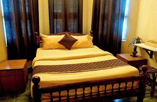 Kalapettai Hotel | Le French White Villa