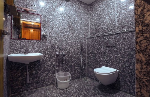 Kalapettai Hotel | Le Kumar Residency
