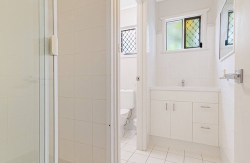 Bilinga Apartment | Legacy 1 - Bilinga/North Kirra Beachfront - Min. 3 Night Stay!