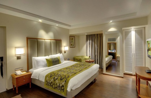 Ahmedabad City Centre Hotel | Lemon Tree Premier, Sabarmati Riverfront, Ahmedabad