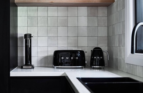 Leonards Hill House | Leonards Hill House ~ Daylesford Region ~ Sleek farm stay style accommodation