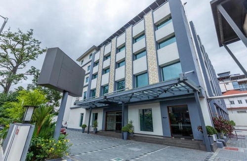 East Nada Hotel | Lilac Hotel Guruvayur