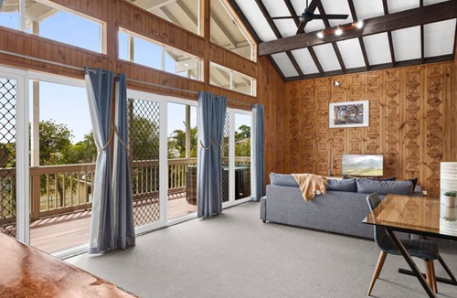Barrack Heights House | Loftus Spacious Getaway