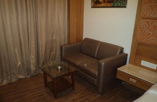 Adipur Hotel | Lords Eco Inn Gandhidham