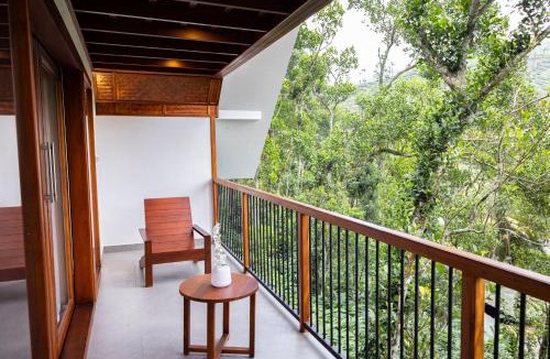 Pirmed House | Lush Acres