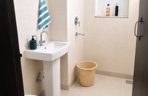 Zirakpur Apartment | Luxury 3BHK Stay | VIP Road Zirakpur | Near Chandigarh Airport