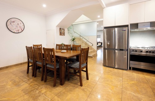 Eastlakes House | Luxury 4-Bed Family Home Near Sydney Airport & CBD