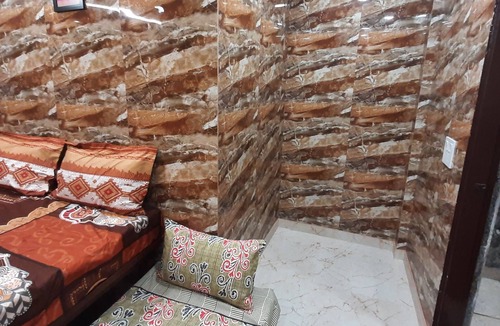 Lajpat Nagar Bed & Breakfast | Luxury Flat in Foreigner Areof Lajpat Nagar With Fully Equipped Kitch