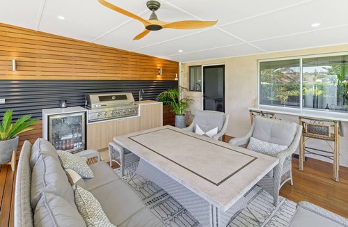 Moana House | Luxury Spa “Beachfront Moana” Perfect for couples, families or friends!