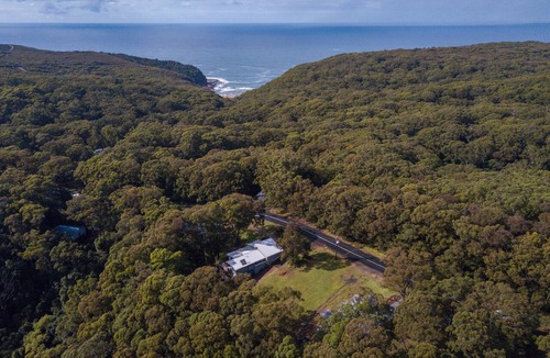 Macmasters Beach House | Luxury Winter Escape - 4 Bedroom house at Macs Beach