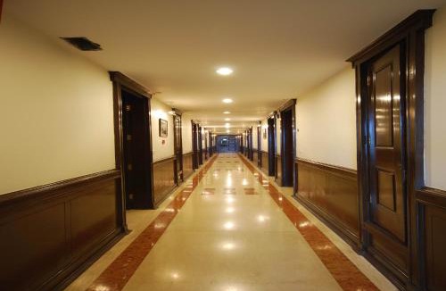 The Mall Road Hotel | Madhuban Sarovar Portico Mussoorie