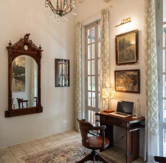 White Town Bed & Breakfast | Maison Twenty Six - A LuxUnlock Private Retreat