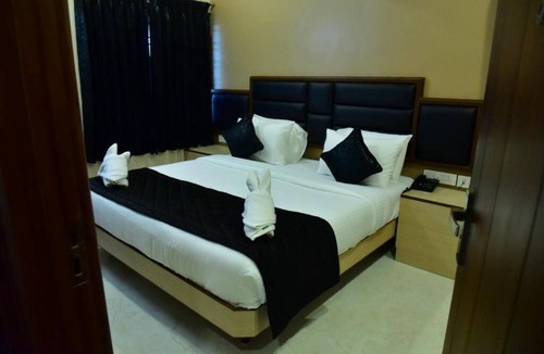 KK Nagar Hotel | Majestic Lakeview