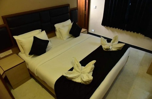 KK Nagar Hotel | Majestic Lakeview